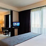 Axis Porto Business & 4*