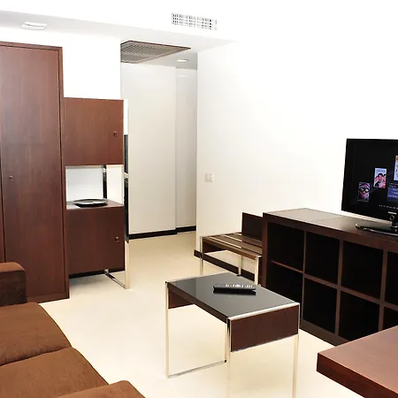 Axis Porto Business &