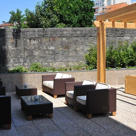 Axis Porto Business & Hotel 4*