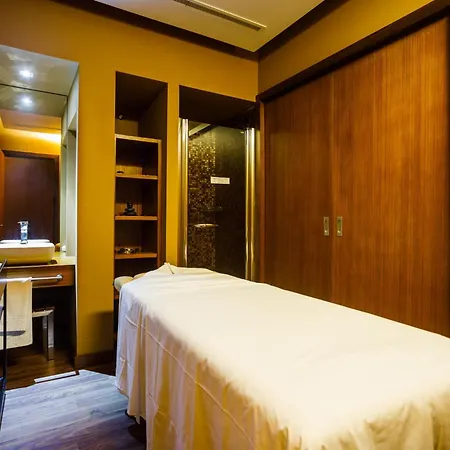 Axis Porto Business & Pedroucos (Porto)