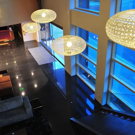 Axis Porto Business & 4*