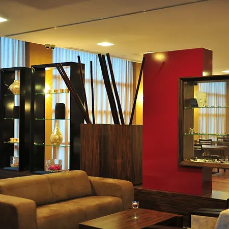 Axis Porto Business & Hotel