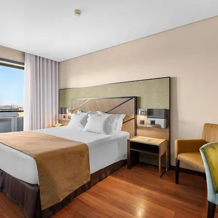 Hotel Axis Porto Business & 4*