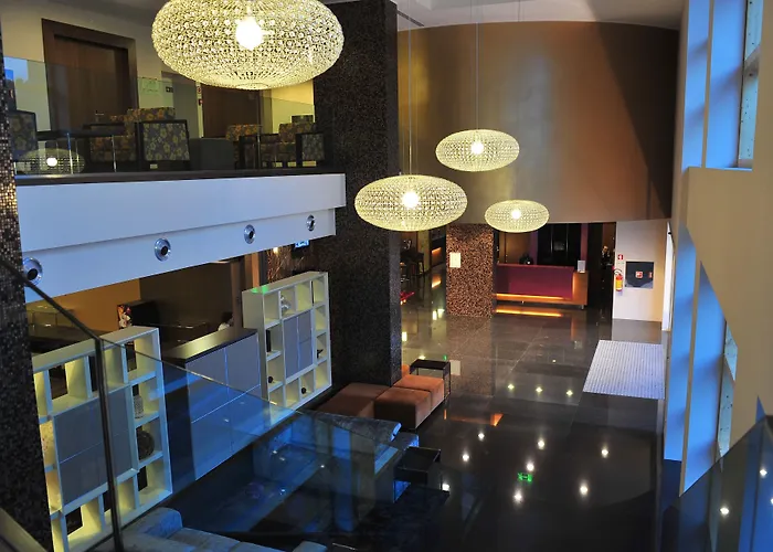 Axis Porto Business & Otel 4*