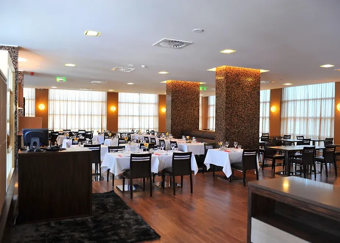 Otel Axis Porto Business & Pedroucos (Porto)