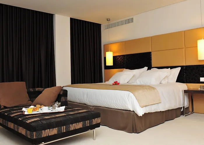 Otel Axis Porto Business & 4*