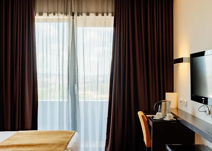 Axis Porto Business & Otel