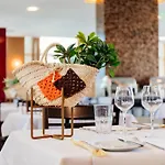 Axis Porto Business & Hotel 4*