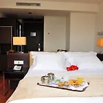Axis Porto Business & 4* Pedroucos (Porto)