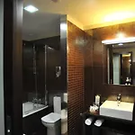 Axis Porto Business & Hotel 4*