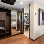 Axis Porto Business & 4*