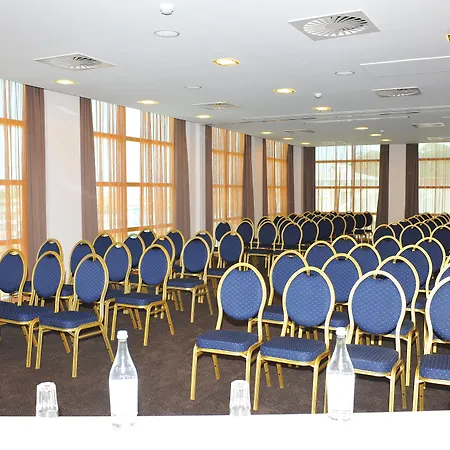 Ξενοδοχείο Axis Porto Business &