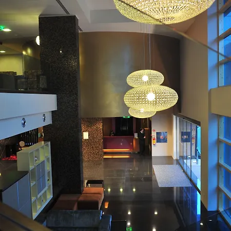 Axis Porto Business & Ξενοδοχείο Pedroucos (Porto)