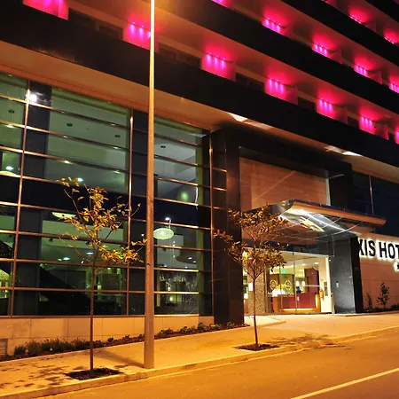 Axis Porto Business &