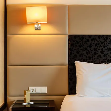 Axis Porto Business & Pedroucos (Porto)