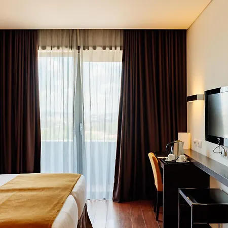 Axis Porto Business & Ξενοδοχείο