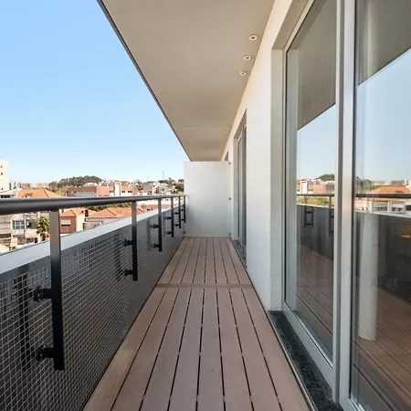 Axis Porto Business & 4*