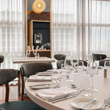 Axis Porto Business & 4* Pedroucos (Porto)
