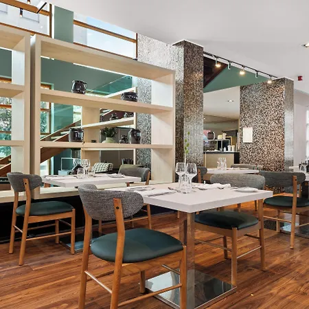 Otel Axis Porto Business & 4*