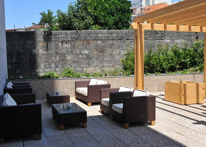 Axis Porto Business & Hotel 4*