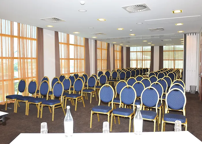 Hotel Axis Porto Business &