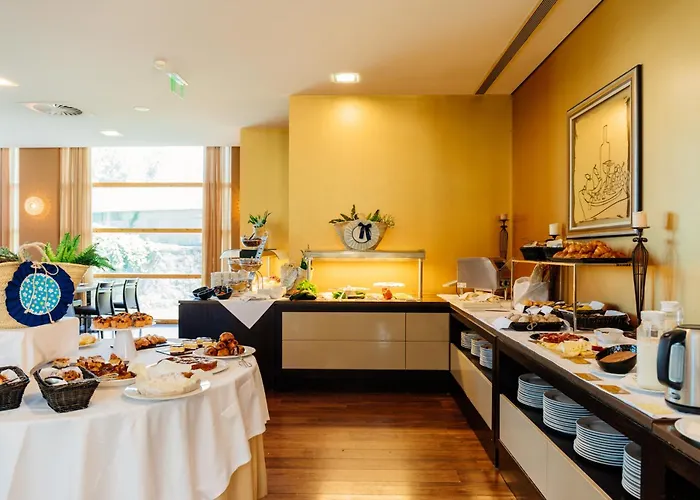 فندق Axis Porto Business & Pedroucos (Porto)