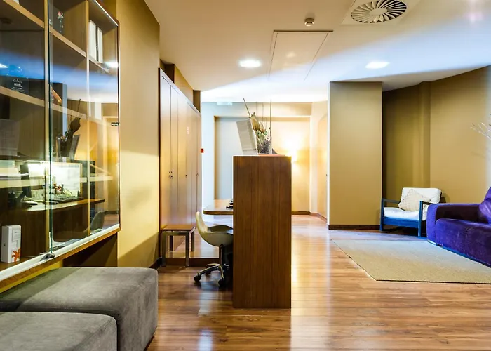 Axis Porto Business & 4* Pedroucos (Porto)