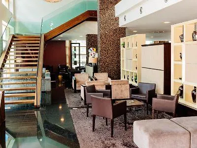 Axis Porto Business & Pedroucos (Porto)