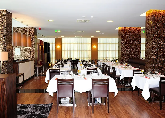 فندق Axis Porto Business & Pedroucos (Porto)