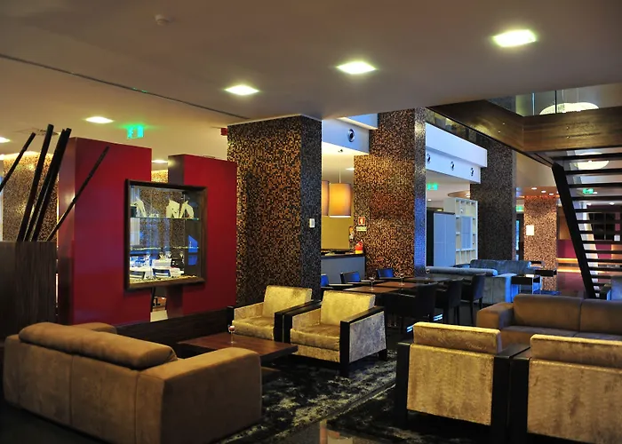 Axis Porto Business & Hotel
