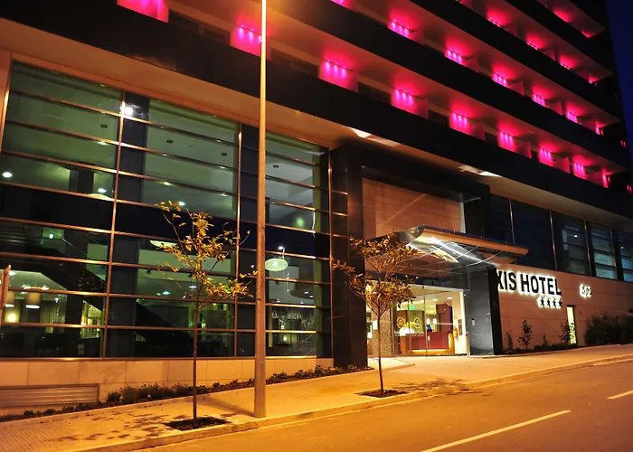 Axis Porto Business &